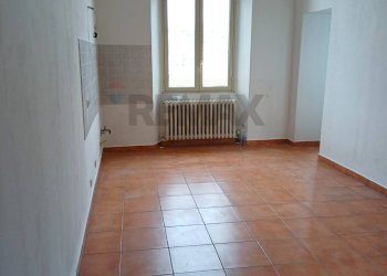 Stanza vuota - Trilocale Via Indipendenza
 
6, Robbiate - foto 3