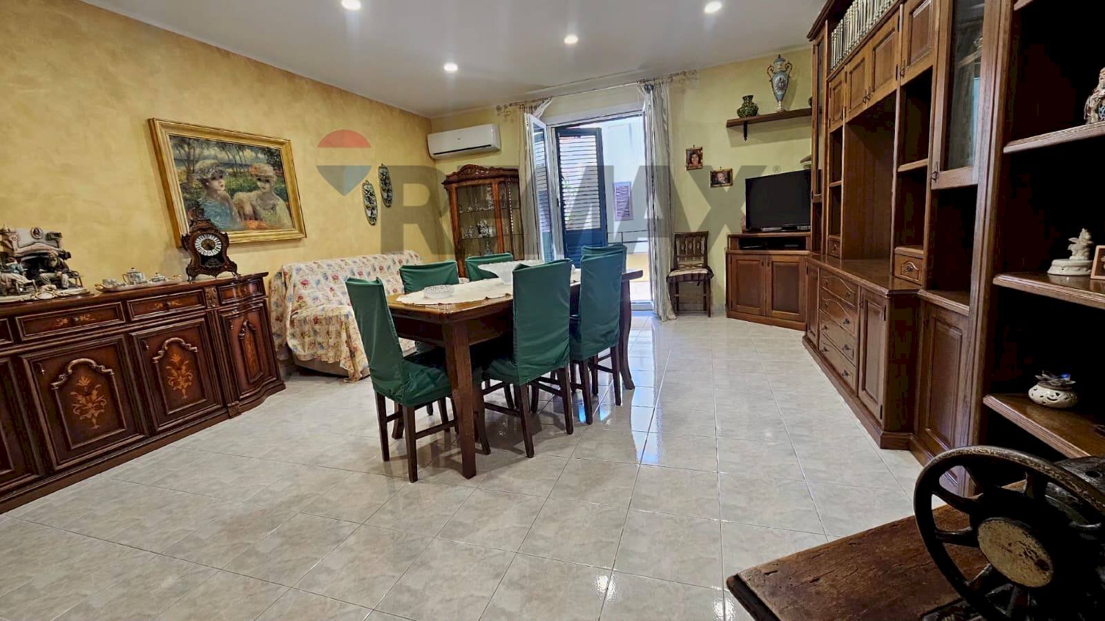 Sala da pranzo - Four-room apartment Via Ippolito Nievo
5, Bagheria - photo 2