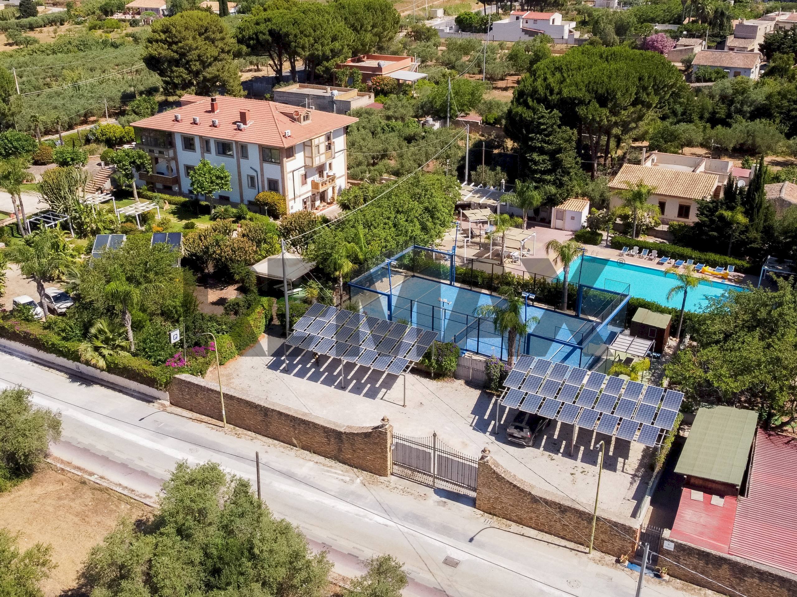 Piscina - Villa via trenta salme
 
1, Castelvetrano - photo 1