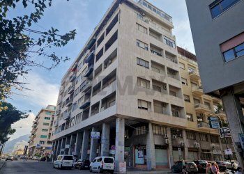 Edificio all\'aperto - Trilocale Via Francesco Crispi
 
84, Palermo - foto 8