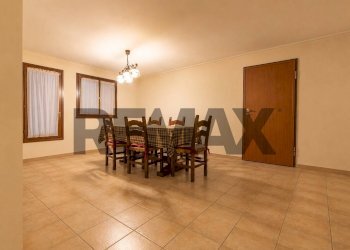 Sala da pranzo - Villa Monte Nevoso
 
34/a, Gallarate - foto 20