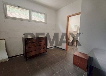 Stanza vuota - Cantina / Solaio via Palmiro Togliatti
 
12, Ragusa - foto 18