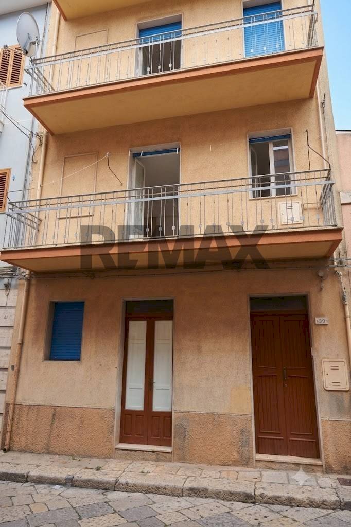 Edificio all\'aperto - Casa indipendente Via Colonnello U.Maddalena
39, Ragusa - foto 2