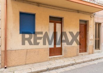 Edificio all\'aperto - Casa indipendente Via Colonnello U.Maddalena
 
39, Ragusa - foto 1