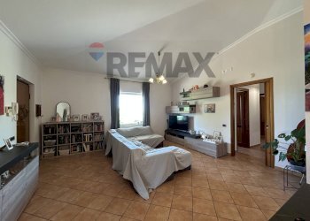 Soggiorno - Semi-detached house via retarola
 
99-101, Velletri - photo 12