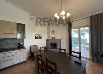 Sala da pranzo - Semi-detached house via retarola
 
99-101, Velletri - photo 18