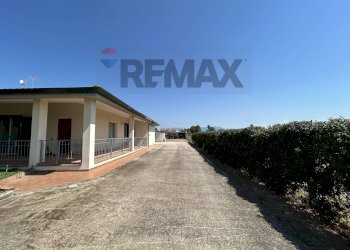 Casa all\'aperto - Semi-detached house via retarola
 
99-101, Velletri - photo 43