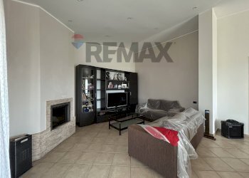 Soggiorno - Semi-detached house via retarola
 
99-101, Velletri - photo 49