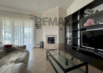 Soggiorno - Semi-detached house via retarola
 
99-101, Velletri - photo 55