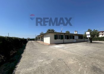 Casa all\'aperto - Semi-detached house via retarola
 
99-101, Velletri - photo 95