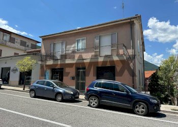 Casa all\'aperto - Commercial Premises Viale Roma
 
7, Colli a Volturno - photo 2