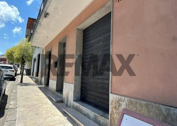 Edificio all\'aperto - Commercial Premises Viale Roma
 
7, Colli a Volturno - photo 8