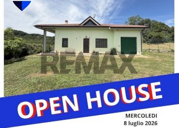 Casa all\'aperto - Villa contrada colle longo
 
45 F, Campobasso - photo 1
