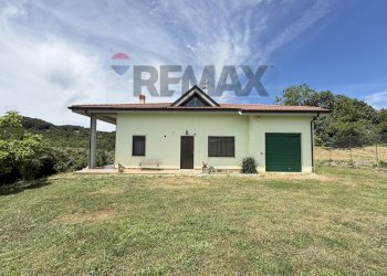 Casa all\'aperto - Villa contrada colle longo
 
45 F, Campobasso - photo 2