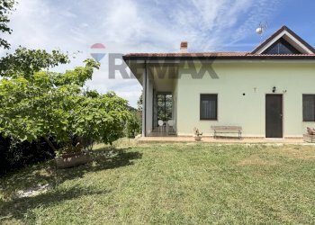 Casa all\'aperto - Villa contrada colle longo
 
45 F, Campobasso - photo 4