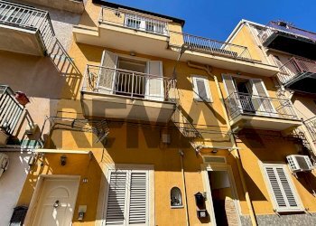 Edificio all\'aperto - Three-room apartment piazza  Del Bono
 
9, Palermo - photo 4