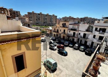 Edificio all\'aperto - Three-room apartment piazza  Del Bono
 
9, Palermo - photo 13