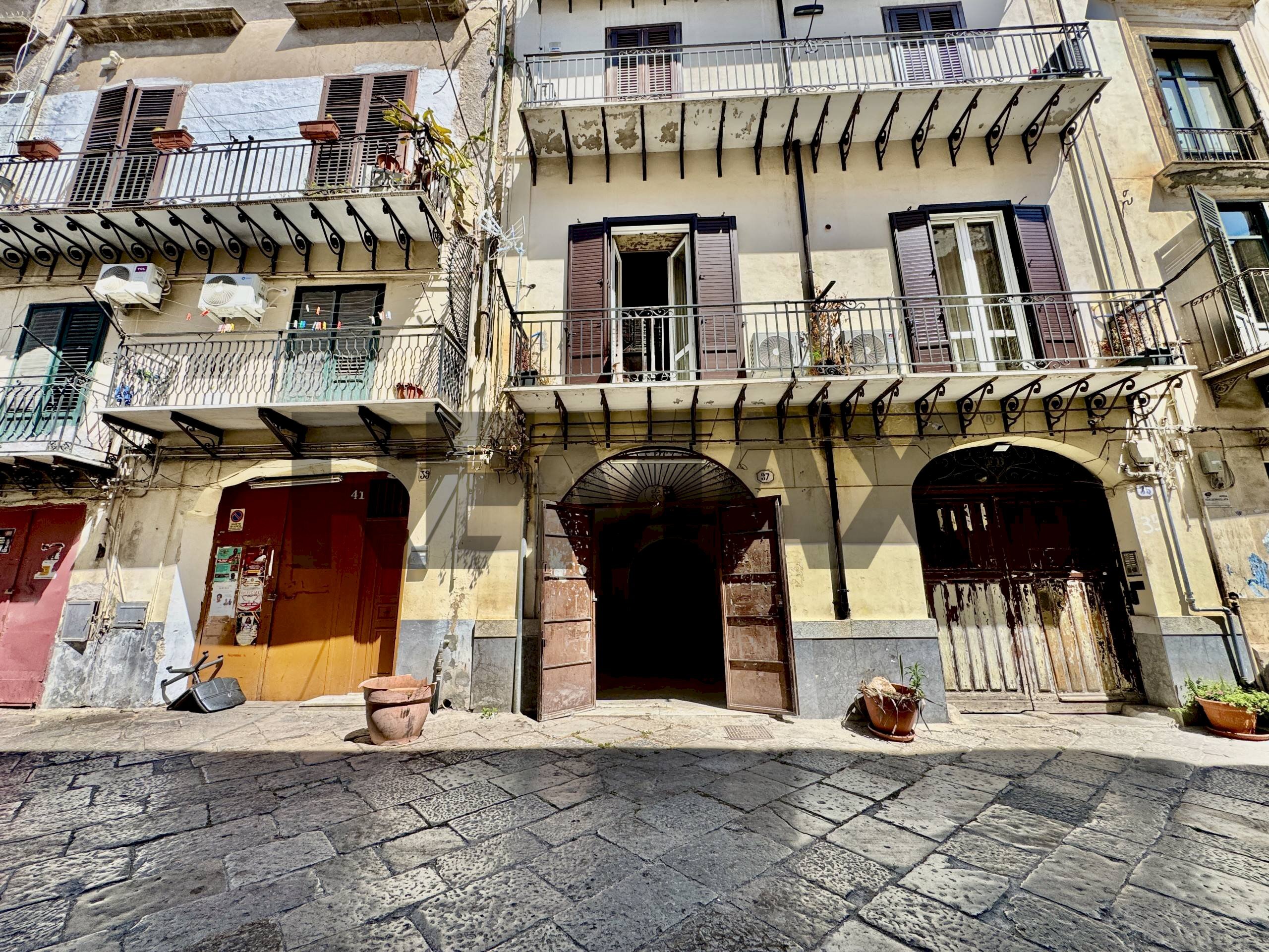 Edificio all\'aperto - Warehouse Via Del Bosco
 
37, Palermo - photo 1