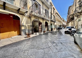 Edificio all\'aperto - Warehouse Via Del Bosco
 
37, Palermo - photo 2