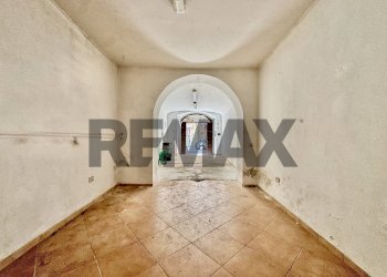 Stanza vuota - Warehouse Via Del Bosco
 
37, Palermo - photo 6