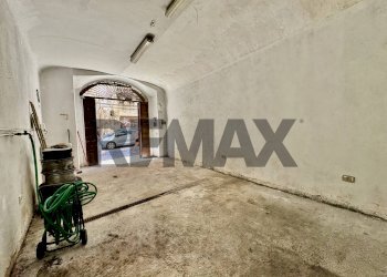 Stanza vuota - Warehouse Via Del Bosco
 
37, Palermo - photo 13