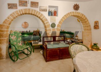 Soggiorno - Baita via Monte Sabotino
 
86/88, Alberobello - foto 8