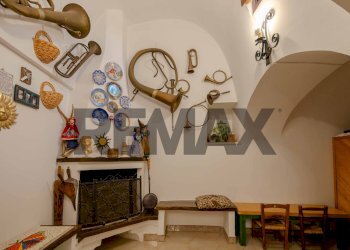Sala da pranzo - Baita via Monte Sabotino
 
86/88, Alberobello - foto 13