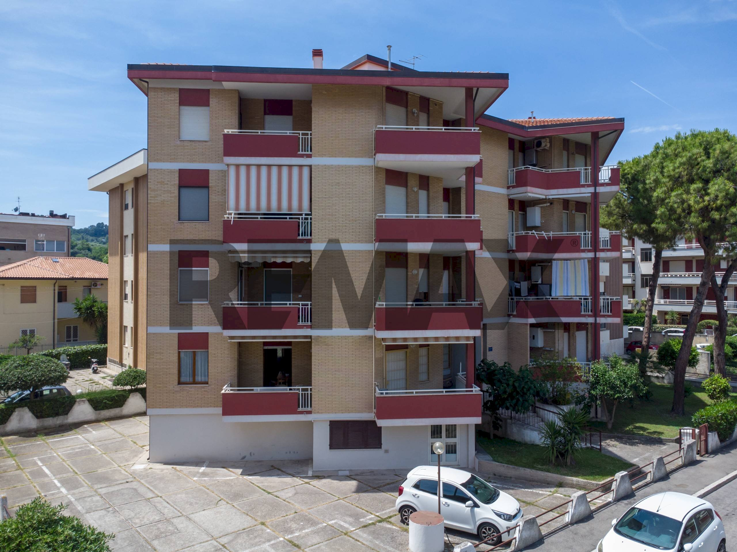 Edificio all\'aperto - Three-room apartment VIA DELLE NAIADI
 
7, Francavilla al Mare - photo 1