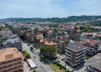 Edificio all\'aperto - Three-room apartment VIA DELLE NAIADI
 
7, Francavilla al Mare - photo 9