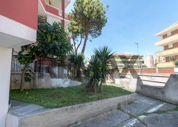 Edificio all\'aperto - Three-room apartment VIA DELLE NAIADI
 
7, Francavilla al Mare - photo 43