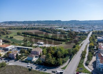 Vista delle montagne - Independent house via mare adriatico
 
22, Spoltore - photo 12