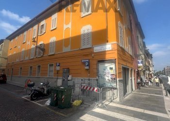 Edificio all\'aperto - Locale Commerciale Strada Massimo D'azeglio
112, Parma - foto 5