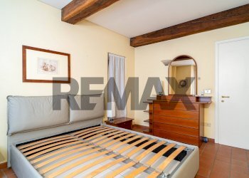 Camera / camera da letto - Bilocale Borgo Angelo Mazza
 
8, Parma - foto 14