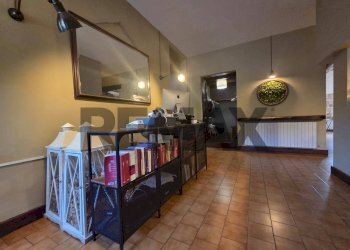 Hall / corridoio - Commercial Activity Via Partigiani
9, Boca - photo 19