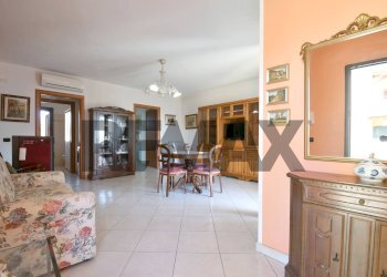 Sala da pranzo - Apartment via Cagliari
 
3, Dolianova - photo 2