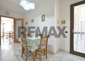 Sala da pranzo - Apartment via Cagliari
 
3, Dolianova - photo 11