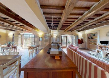 Sala da pranzo - Villa STRADA PROVINCIALE  MELOSA
 
157, Roccastrada - photo 13