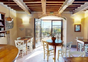 Sala da pranzo - Villa STRADA PROVINCIALE  MELOSA
 
157, Roccastrada - photo 17