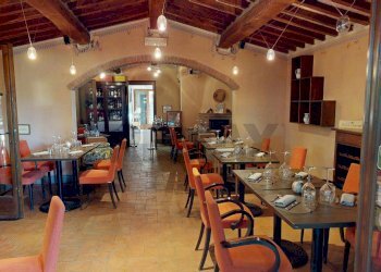Sala da pranzo - Villa STRADA PROVINCIALE  MELOSA
 
157, Roccastrada - photo 99