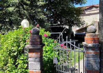 Foto 2 - Trilocale VIA DELLA ROCCA
 
2, Chiusi della Verna - foto 2