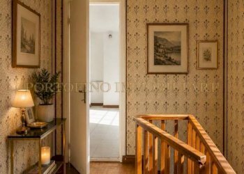 Interno palazzo - Appartamento via Mario Zignago, 40, Rapallo - foto 16