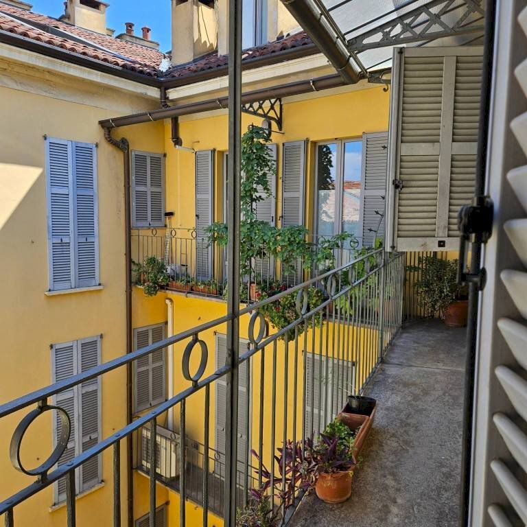 Cortile interno - Trilocale via Festa del Perdono, Milano - foto 1