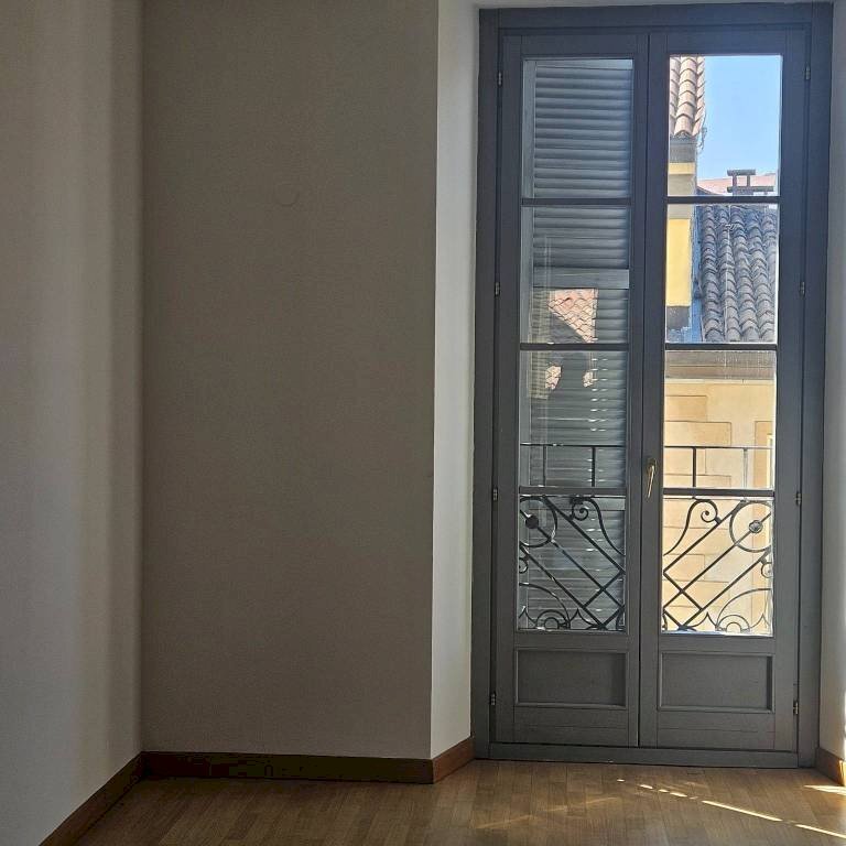 Stanza non arredata - Trilocale via Festa del Perdono, Milano - foto 3