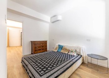 Camera da letto - Two-room apartment viale Cortina d'Ampezzo, 164, Roma - photo 12