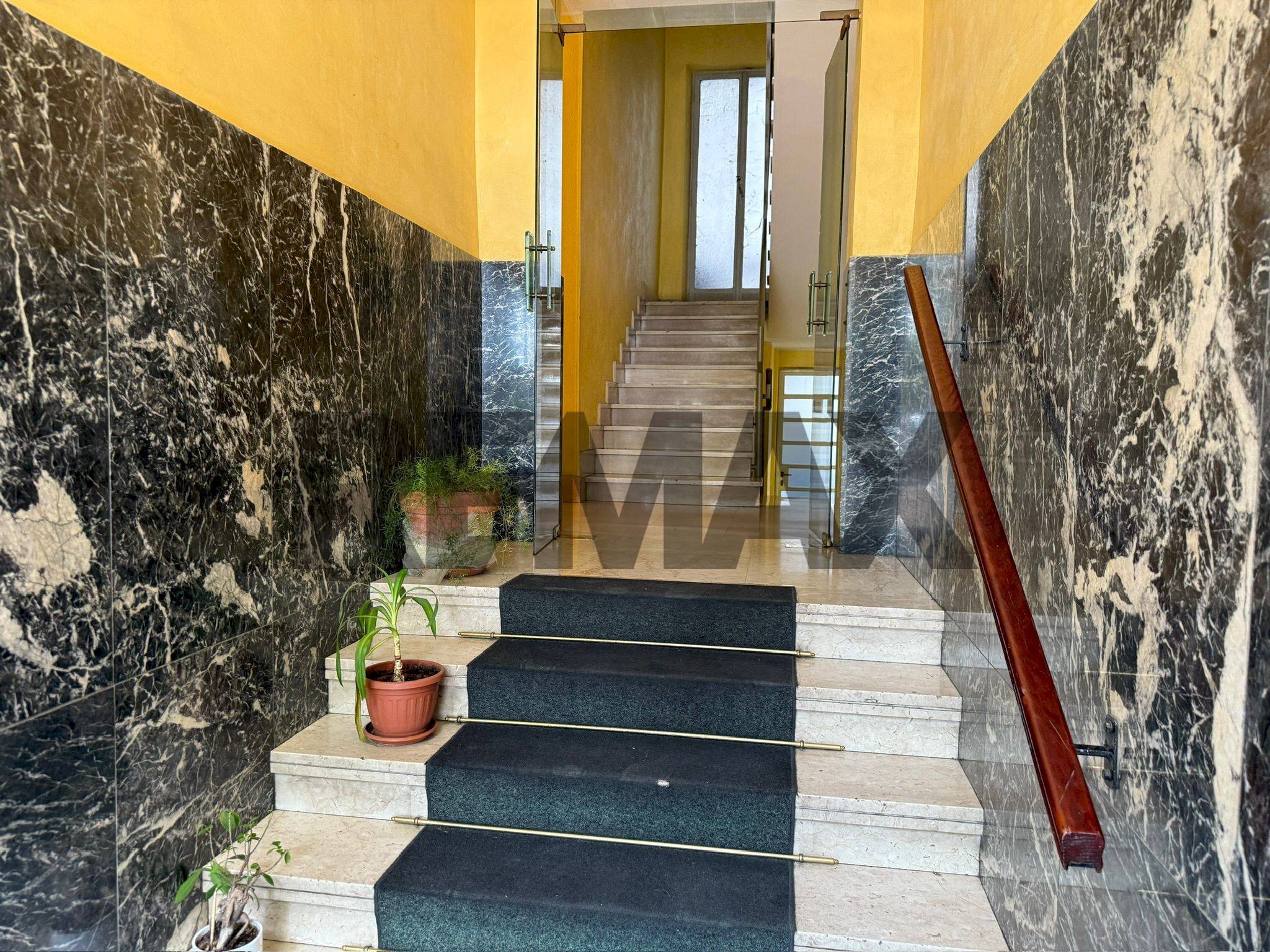 Ricezione / Lobby - Quadrilocale corso unione sovietica
 
355, Torino - foto 2