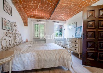 Camera da letto - Villa strada Sabbionina, 16, Fubine Monferrato - photo 32