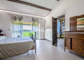 Camera da letto - Villa strada Sabbionina, 16, Fubine Monferrato - photo 40