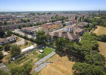 Edificio all\'aperto - Bilocale Via Poggio delle Vigne
 
6, Quinzano d'Oglio - foto 4