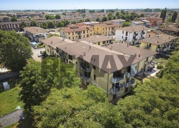 Edificio all\'aperto - Bilocale Via Poggio delle Vigne
 
6, Quinzano d'Oglio - foto 6