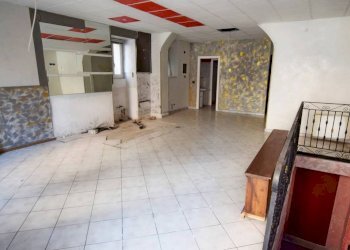 Interno non residenziale - Negozio piazza della Concordia, 2, Mondovì - foto 4